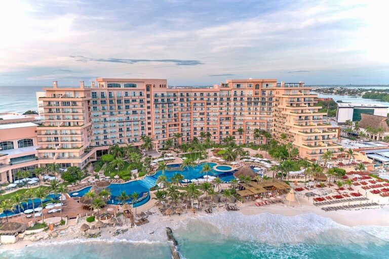Package Holidays to Cancun